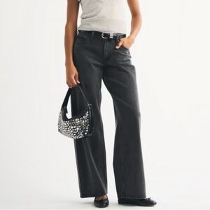 NWT Abercrombie & Fitch - Curve Love Low Rise Ultra Loose Jeans in Black